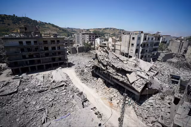 La destrucción en Líbano por los ataques de Israel se ha incrementado.