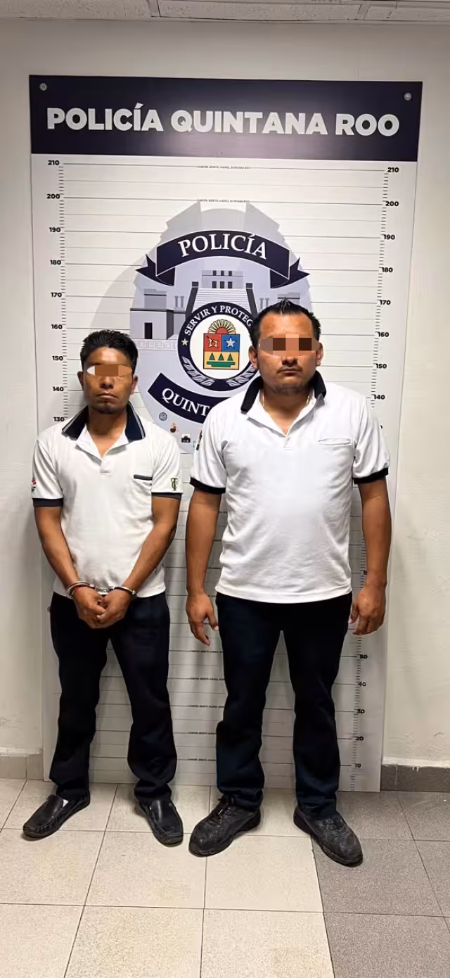 Los taxistas fueron detenidos por elementos policiacos