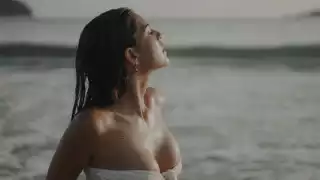 No es la primera vez que María posa semidesnuda