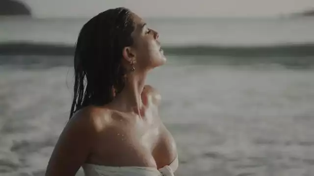 No es la primera vez que María posa semidesnuda