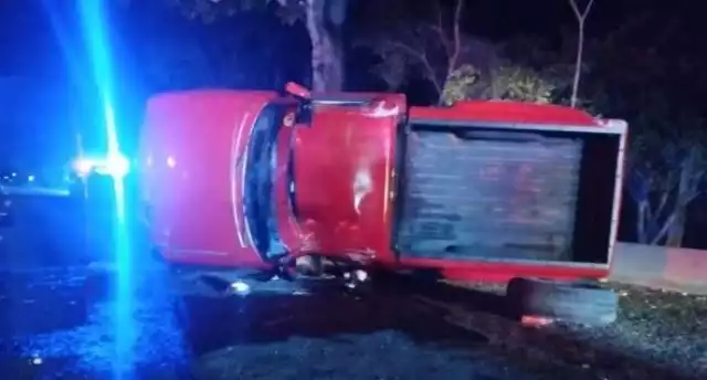 El conductor y su acompañante fueron trasladados al Hospital General de Chetumal