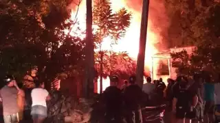 Por un posible corto circuito se originó el incendio