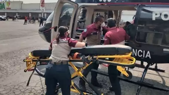 Adolescente pierde la mano tras accidente con molino de carne Adolescente pierde la mano tras accidente con molino de carne