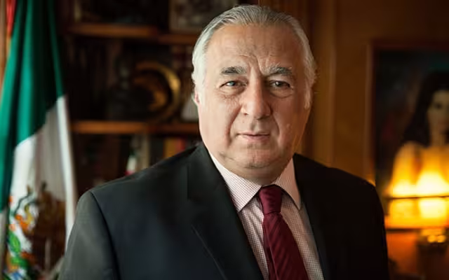 Miguel Torruco se deslinda de mujer que decía ser su sobrina en video