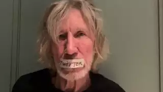 Roger Waters, fundador de Pink Floyd rechaza e insulta a , Mark Zuckerberg