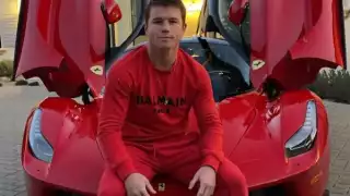 EL canelo se enfrentará este sábado al turco Avni Yildrin