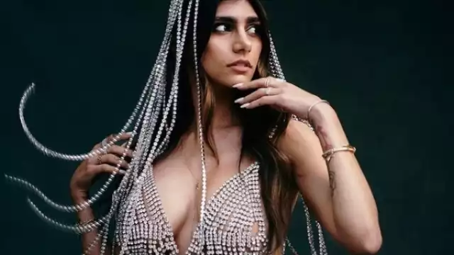 El verdadero nombre de Mía es Sarah Joe Chamoun