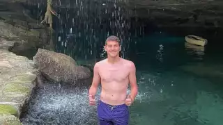 Iker Casillas disfrutando del Cenote Kantun- Chi en la Riviera Maya