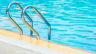 Las piscinas los los lugares favoritos de los yucatecos durante la temporada de calor