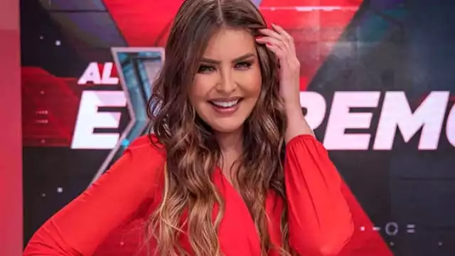 Vanessa Claudio regresó a TV Azteca como conductora de Al Extremo