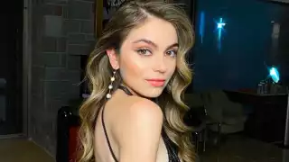 Sofía Castro presumió una coqueta fotografía donde se muestra con un traje de baño