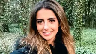 Michelle Renaud sufre aparatosa caída en un caballo
