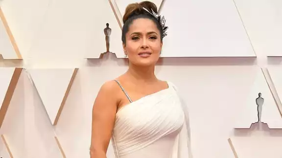 Es común que Salma Hayek se presente en la gala de La Academia de Hollywood. Foto: Getty Images