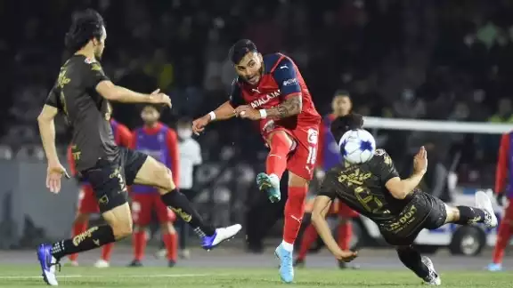 Alexis Vega anotó un golazo Alexis Vega anotó un golazo