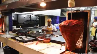 Un taquero salvó la vida de su cliente