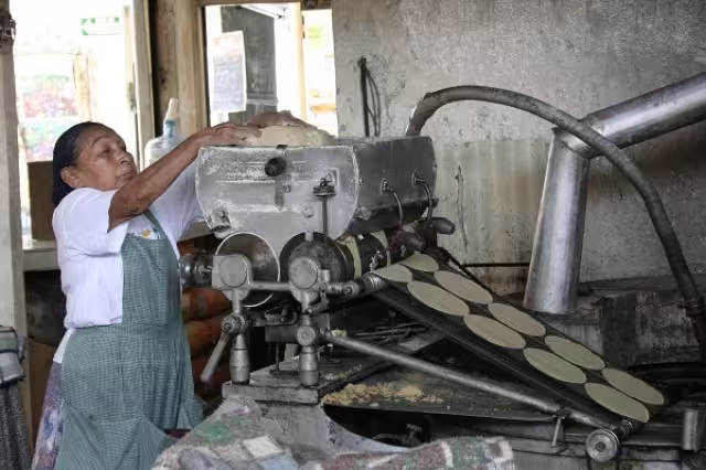 En Hidalgo se suspendieron tortillerías y se realizó verificación y vigilancia por exhibir el precio por kilo a 22 pesos