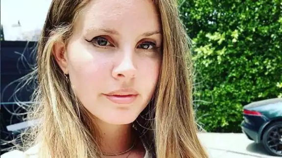Instagram @lanadelrey Instagram @lanadelrey