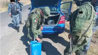 En el lugar se aseguraron 137,900 litros de hidrocarburo y varios vehículos