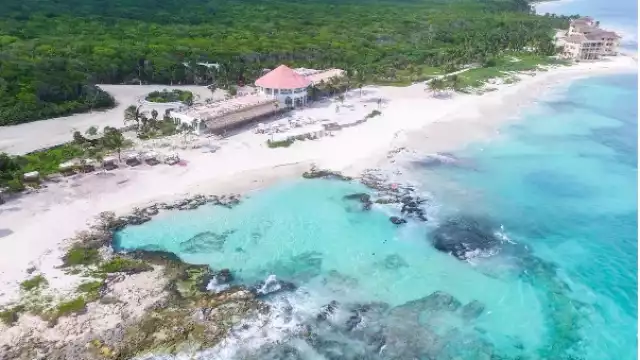 Caleta Tankah, ubicado a 5.5 km al norte de Tulum