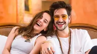 La actriz Evaluna compartió este domingo a través de sus redes sociales una foto de su esposo, el cantante Camilo, desnudo