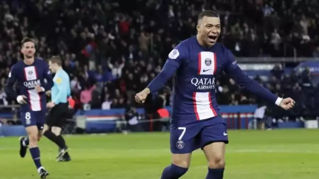 El delantero parisino se convirtió en el máximo goleador del club al llegar a las 139 dianas
