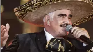 A pesar de su recaída, Vicente Fernández continúa estable y bajo tratamiento, por lo que esperan pronto pueda regresar a piso y continuar su rehabilitación