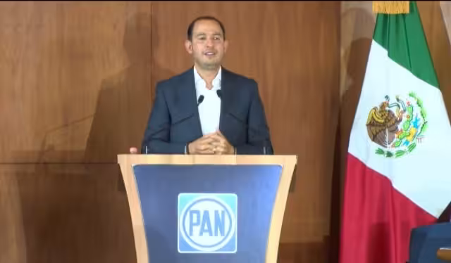 Marko Cortés dijo haberse reunido con el expresidente Vicente Fox, Felipe Calderón, Margarita Zavala, quien regresaron