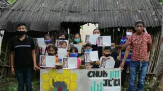 Jóvenes de Dzitás crean artesanías ecológicas