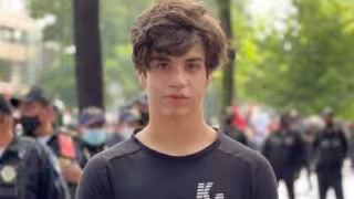 Hugo Carbajal fue asesinado en el Estado de México en una fiesta clandestina, sus padres exigen a las autoridades se esclarezca el caso de su hijo