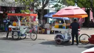 Señalan que los comerciantes que venden sobre la calle 22 salieron del mercadito al aire libre, porque no venden, además que las condiciones de ese espacio impiden que la gente les visite
