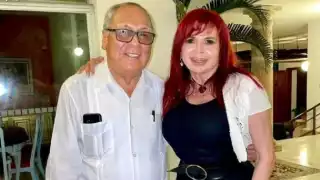  Layda Sansores, pide matrimonio a Romeo Ruiz, Embajador de México en Guatemala.