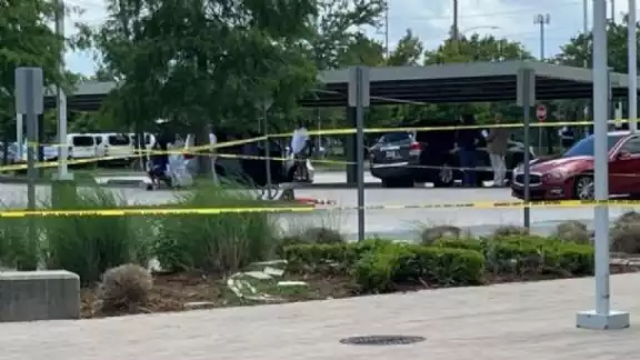 Varias personas resultaron heridas durante un tiroteo en la ciudad de Socorro, en Texas, la madrugada del sábado Varias personas resultaron heridas durante un tiroteo en la ciudad de Socorro, en Texas, la madrugada del sábado