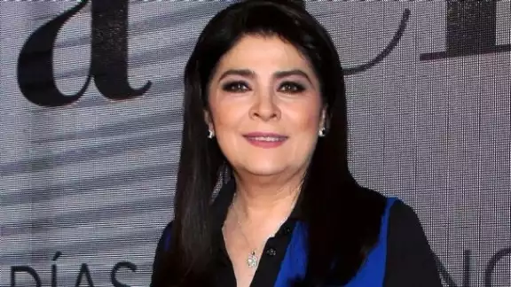 Victoria Ruffo se ha vuelto viral en las últimas semanas debido a que incursionó en TikTok, con unos pasos que han sorprendido a sus seguidores Victoria Ruffo se ha vuelto viral en las últimas semanas debido a que incursionó en TikTok, con unos pasos que han sorprendido a sus seguidores