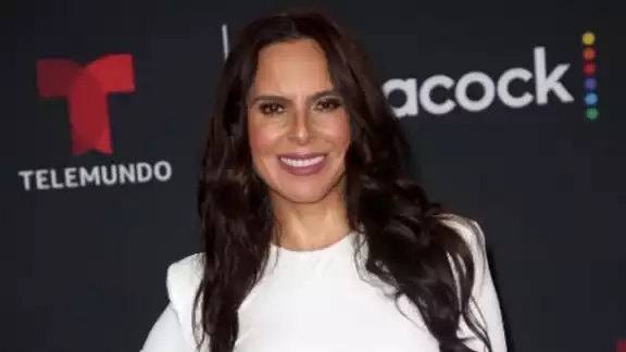 En una entrevista previa reveló que no se familiariza con el reggaetón. Foto: Telemundo