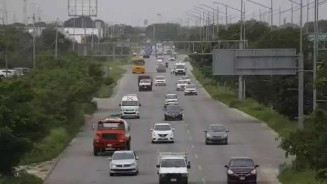  Alarma el crecimiento de Mérida con la amplia movilización vehicular