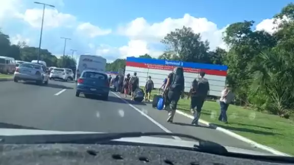 El departamento de tránsito de Cancún anunció con anterioridad que lunes 19 de diciembre se cerraría el acceso del puente en el sentido Playa del Carmen-Cancún El departamento de tránsito de Cancún anunció con anterioridad que lunes 19 de diciembre se cerraría el acceso del puente en el sentido Playa del Carmen-Cancún