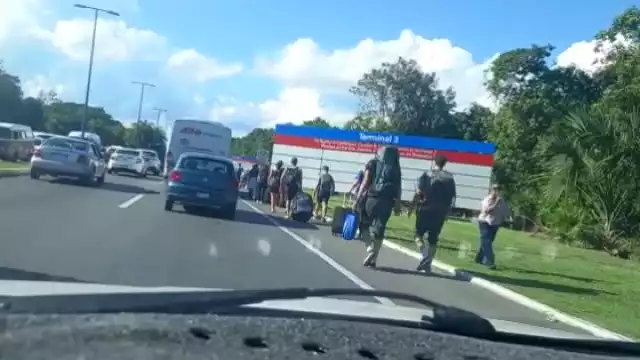 El departamento de tránsito de Cancún anunció con anterioridad que lunes 19 de diciembre se cerraría el acceso del puente en el sentido Playa del Carmen-Cancún