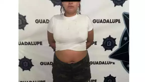 Mujer asesina a su padrastro en Nuevo León Mujer asesina a su padrastro en Nuevo León