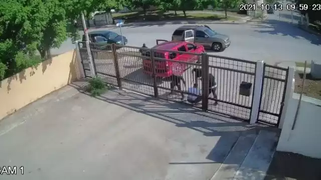 La grabación de menos de dos minutos muestra que la privación ilegal de la libertad fue efectuada por al menos ocho sujetos