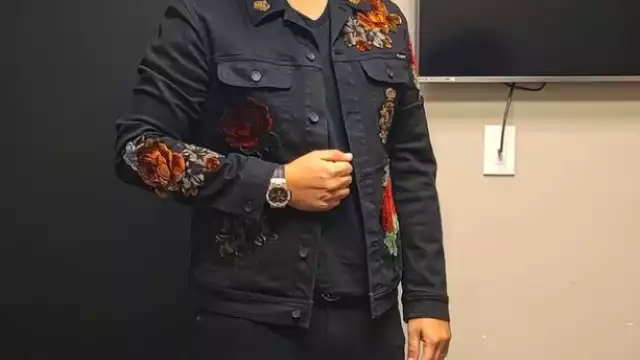 El cantante publicó un video en el que explicó que tras realizarse tres pruebas dio positivo a COVID-19