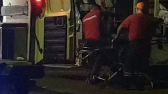 La menor cayó del autobús "Papi Chulo" La menor cayó del autobús "Papi Chulo"
