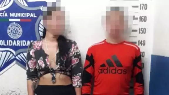 Un hombre y una mujer originarios de Colombia agredieron verbalmente a los Policías de Playa del Carmen; fueron detenidos Un hombre y una mujer originarios de Colombia agredieron verbalmente a los Policías de Playa del Carmen; fueron detenidos