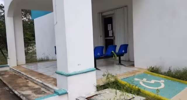 El hombre fue llevado al hospital tras ser atacado por su amigo de parranda