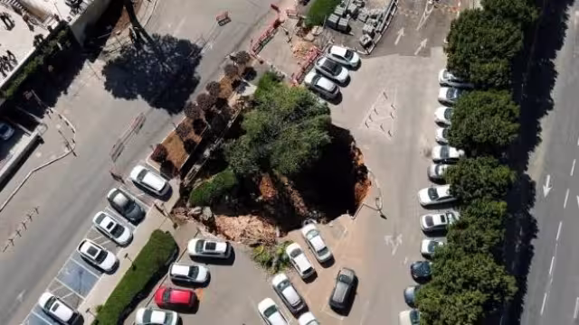 El socavón pudo formarse como consecuencia de las obras de construcción de un túnel