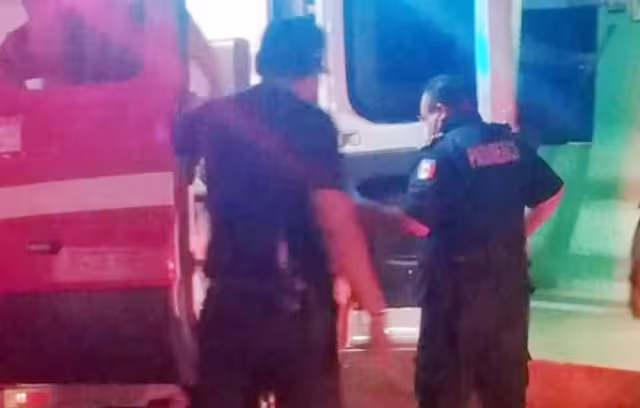 El cuerpo tirado fue hallado por su sobrina, por lo que de inmediato pidieron auxilio a los paramédicos