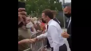 Macron se encontraba en un recorrido por Tain-l'Hermitage en Drôme