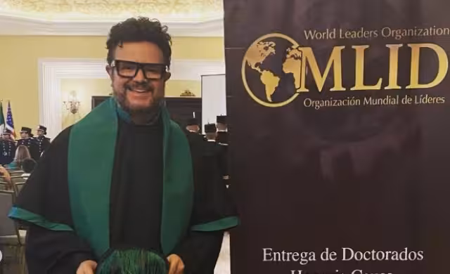 Aleks Syntek mencionó que se compromete a continuar con su labor de ética y bienestar social