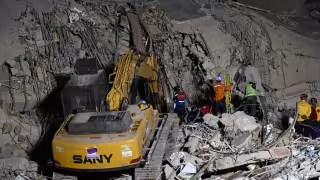 Sube a 235 el número de muertos por terremotos en Venezuela, mientras esperan llegada de ayuda y rescatistas internacionales