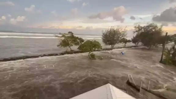 La erupción duró ocho minutos, y fue tan fuerte que se escuchó "como un trueno lejano"