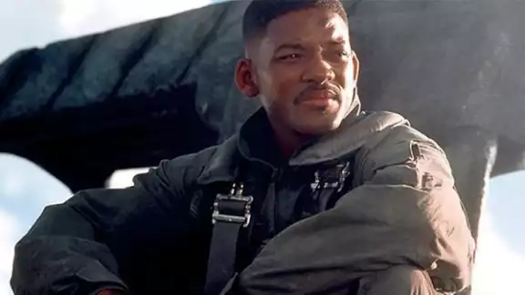 Will Smith interpreta al capitán Steven Hiller
